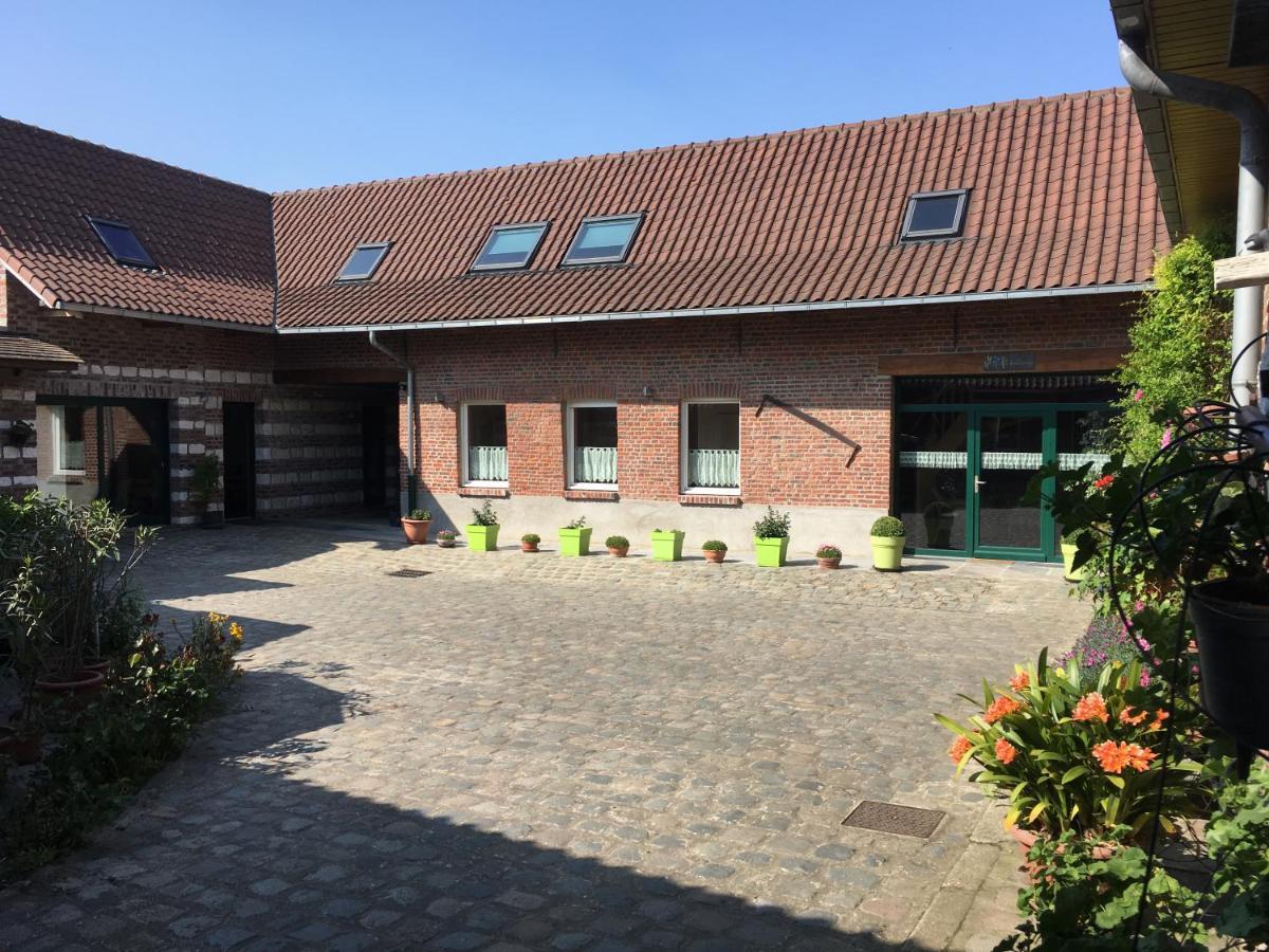 Bed and Breakfast Ferme Brocart Bouvines Экстерьер фото