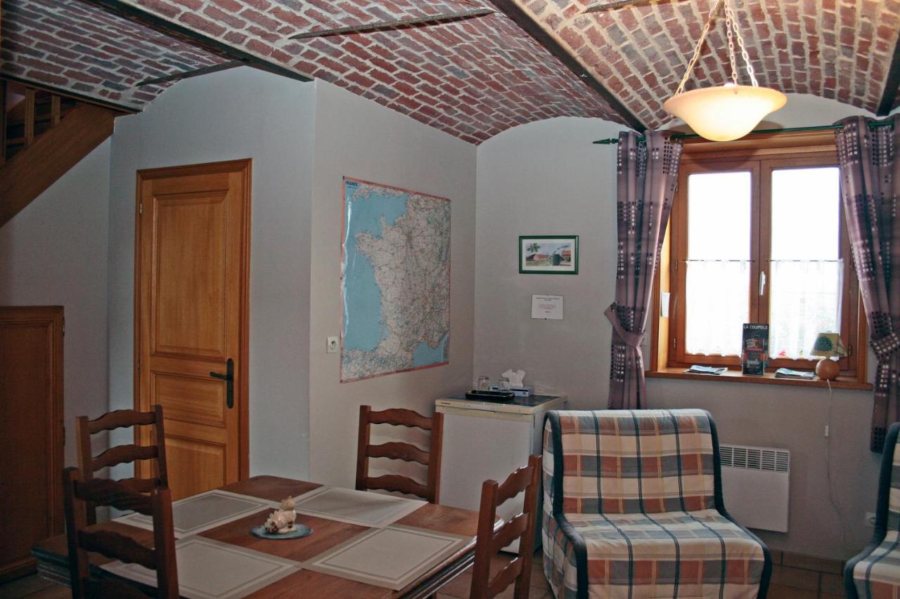 Bed and Breakfast Ferme Brocart Bouvines Экстерьер фото
